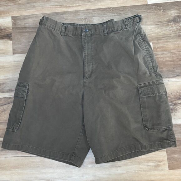 CHAPS Ralph Lauren Cargo Shorts Mens 38 Army Green Adjustable Waist - Picture 1 of 8